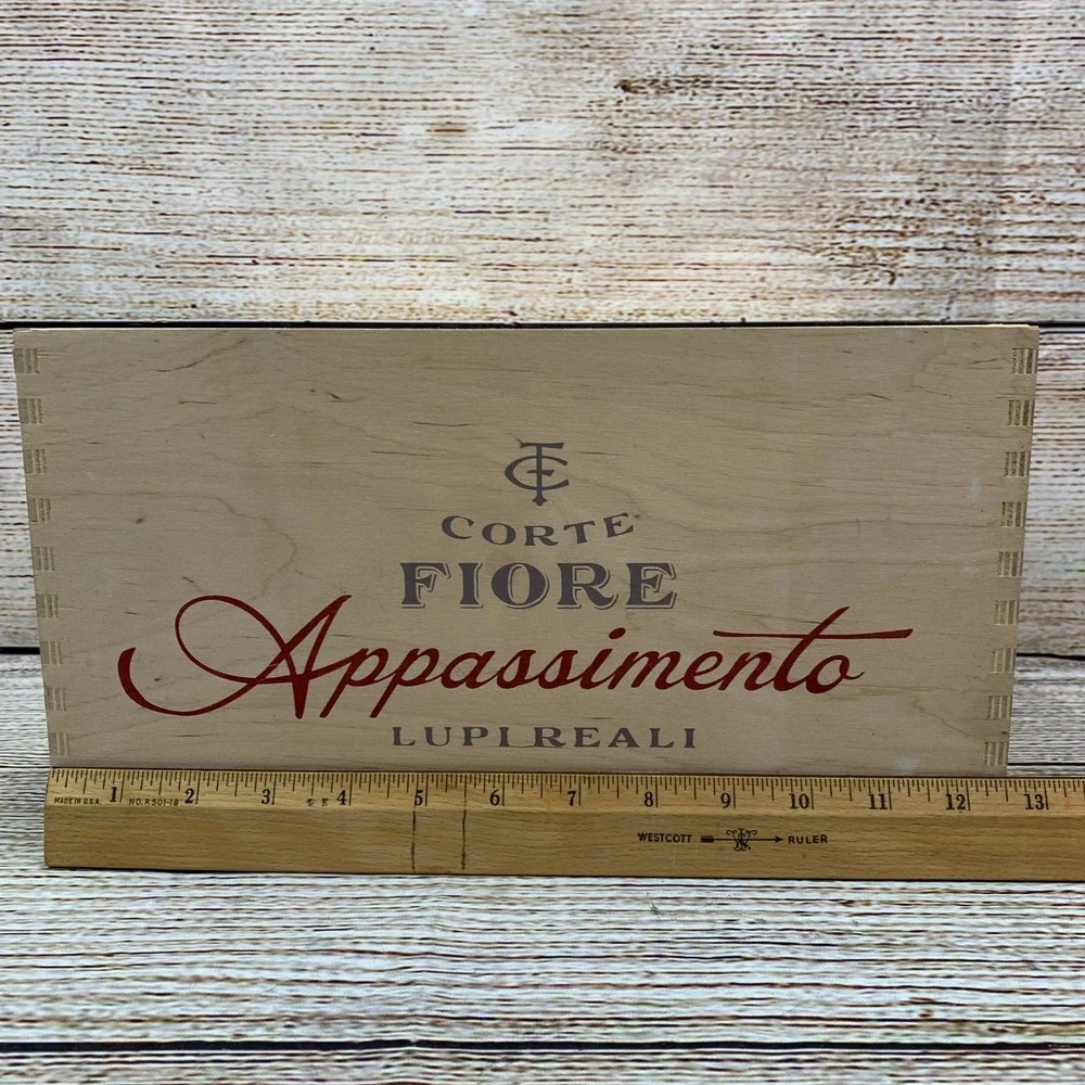 Corte Fiore elegant wooden